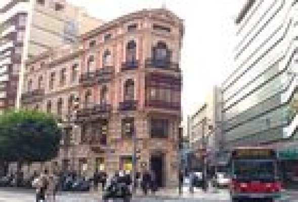 Procesan por falso testimonio a los peritos que tasaron el edificio de Apple en Valencia
