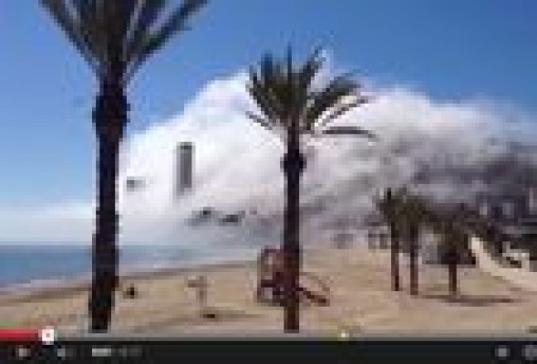 (Vídeo) La nube de ciencia ficción que cubrió la playa de Alicante