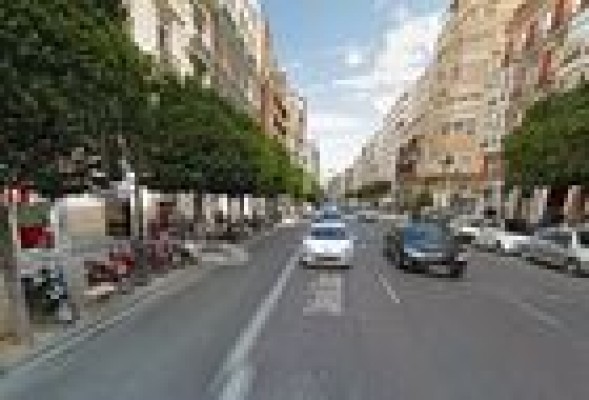 El centro de Valencia les viene pequeño a las grandes superficies
