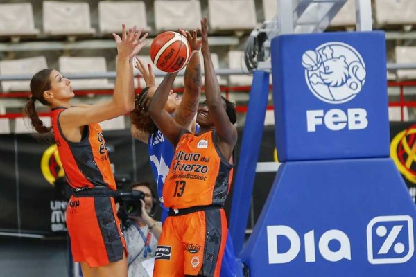 Valencia Basket busca ante el IDK Gipuzkoa su versión más competitiva y el primer triunfo
