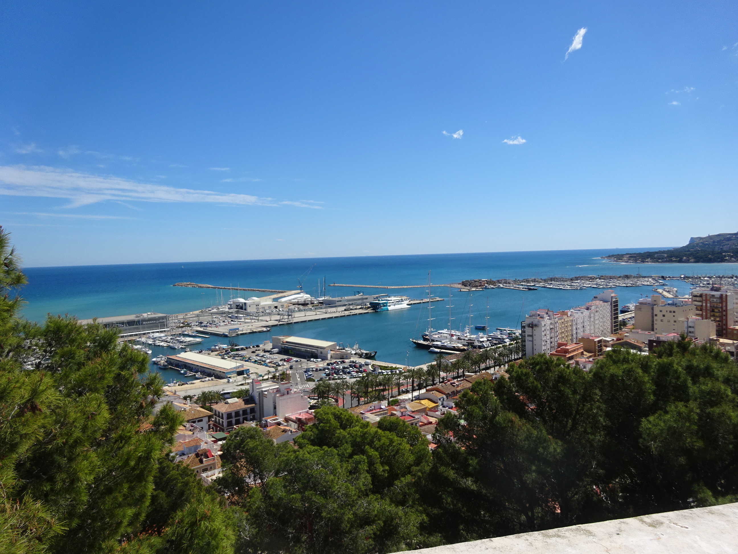 Imagen aérea del Puerto de Dénia. Foto Álvaro Soria - 