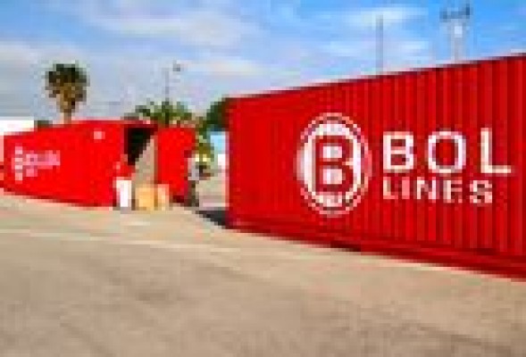 Boluda Corporación Marítima colabora con Cruz Roja con la cesión de dos contenedores de 40'