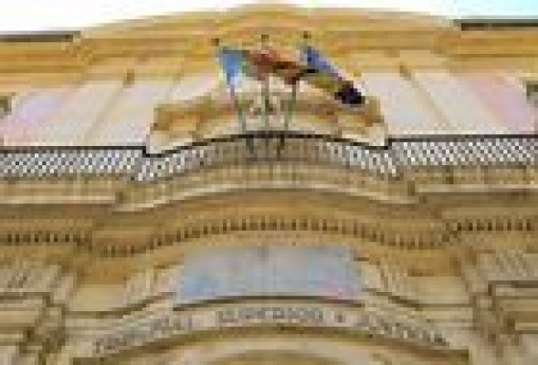 La Fiscalía estudia recurrir al Supremo para que el TSJCV juzgue Fitur