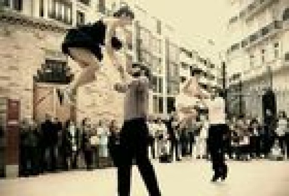 La fiebre del 'swing' toma la ciudad de Valencia, con bailes clandestinos multitudinarios