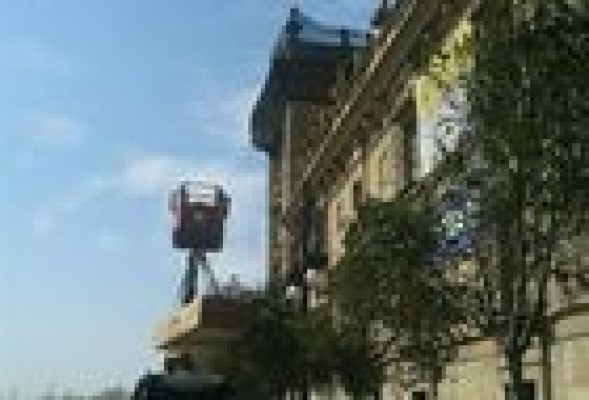 Caos en el San Pío V: Se desprende parte de la fachada del museo