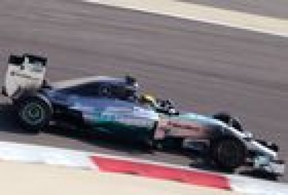 GP China: Alonso da batalla a los Mercedes y comienza a preparar su revancha en China