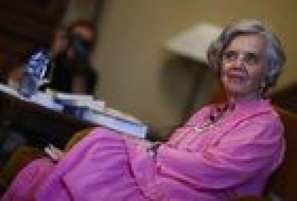 Elena Poniatowska: 