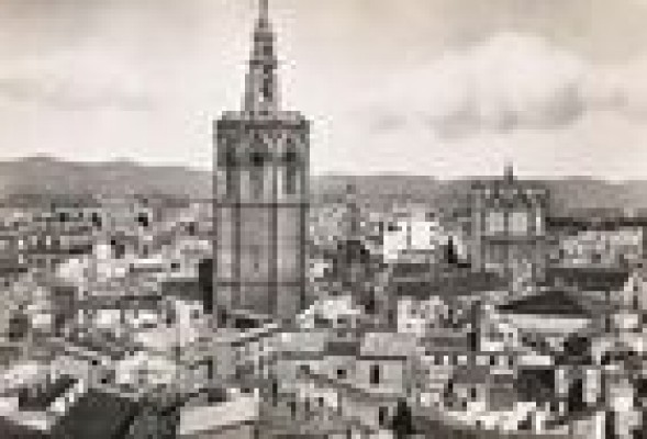Un libro y un blog recuperan la Valencia perdida a través de la fotografía