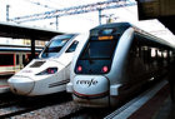 El Ministerio de Fomento decidirá la liberalización del transporte ferroviario antes de julio