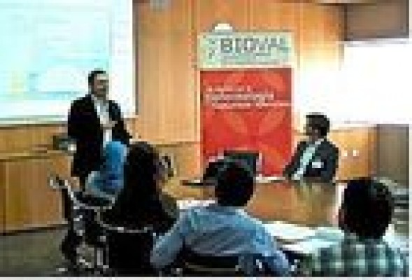 La asociación Bioval amplía su ámbito de actuación incorporando la biomedicina y la bioeconomía