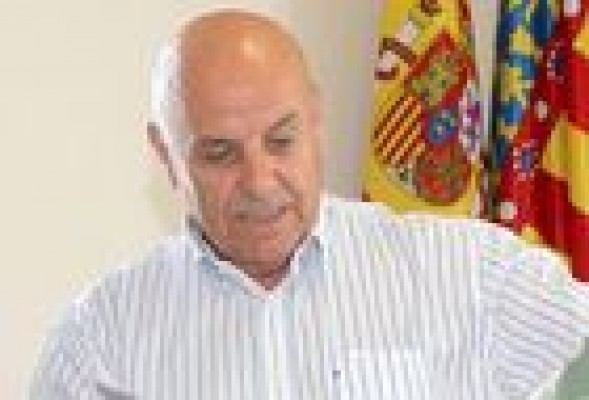Fiscalía pide imputar al alcalde de San Antonio por pagar 50.000 euros de libros inexistentes