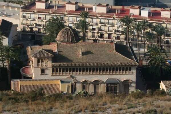 Orihuela reactiva, de urgencia, la recuperación del Palacio de Rubalcava y de los antiguos juzgados