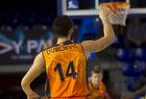 Crónica Valencia Basket 104-93 Cajasol: El Valencia Basket necesita la prórroga para superar su resaca ante Cajasol
