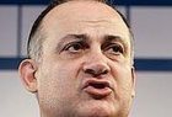 Calabuig pide a Barberá explicaciones tras la imputación de Grau y que no se esconda detrás de él