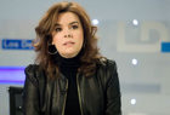 Sáenz de Santamaría ve recuperación en las economías domésticas