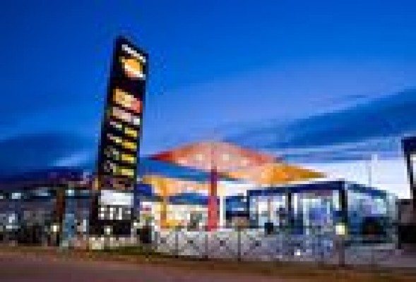 Fitch eleva el <em>rating </em>de Repsol a 'BBB'