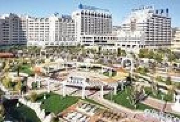 Marina d'Or prevé facturar 56,5 millones en 2014, un 46% más que en 2013