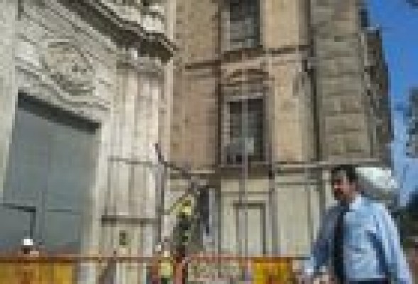 La rehabilitación anunciada del San Pío V se inicia por su fachada