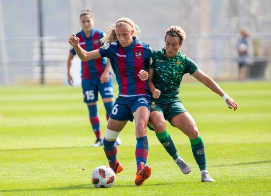El Levante, a por la cuarta victoria seguida en casa ante el Espanyol
