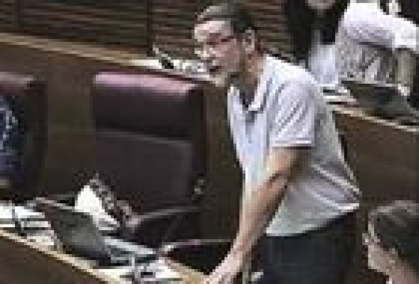 Compromís sustituye a Juan Ponce como portavoz adjunto de Les Corts tras su positivo en un control