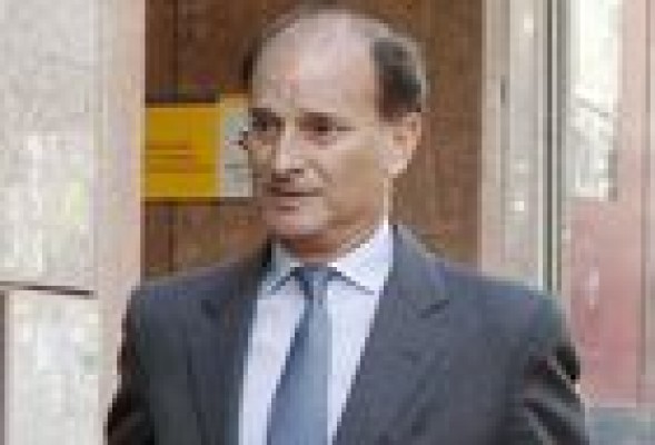Hacienda concluye que el ex marido de Mato recibió 477.000 euros en cohechos pero no es delito fiscal