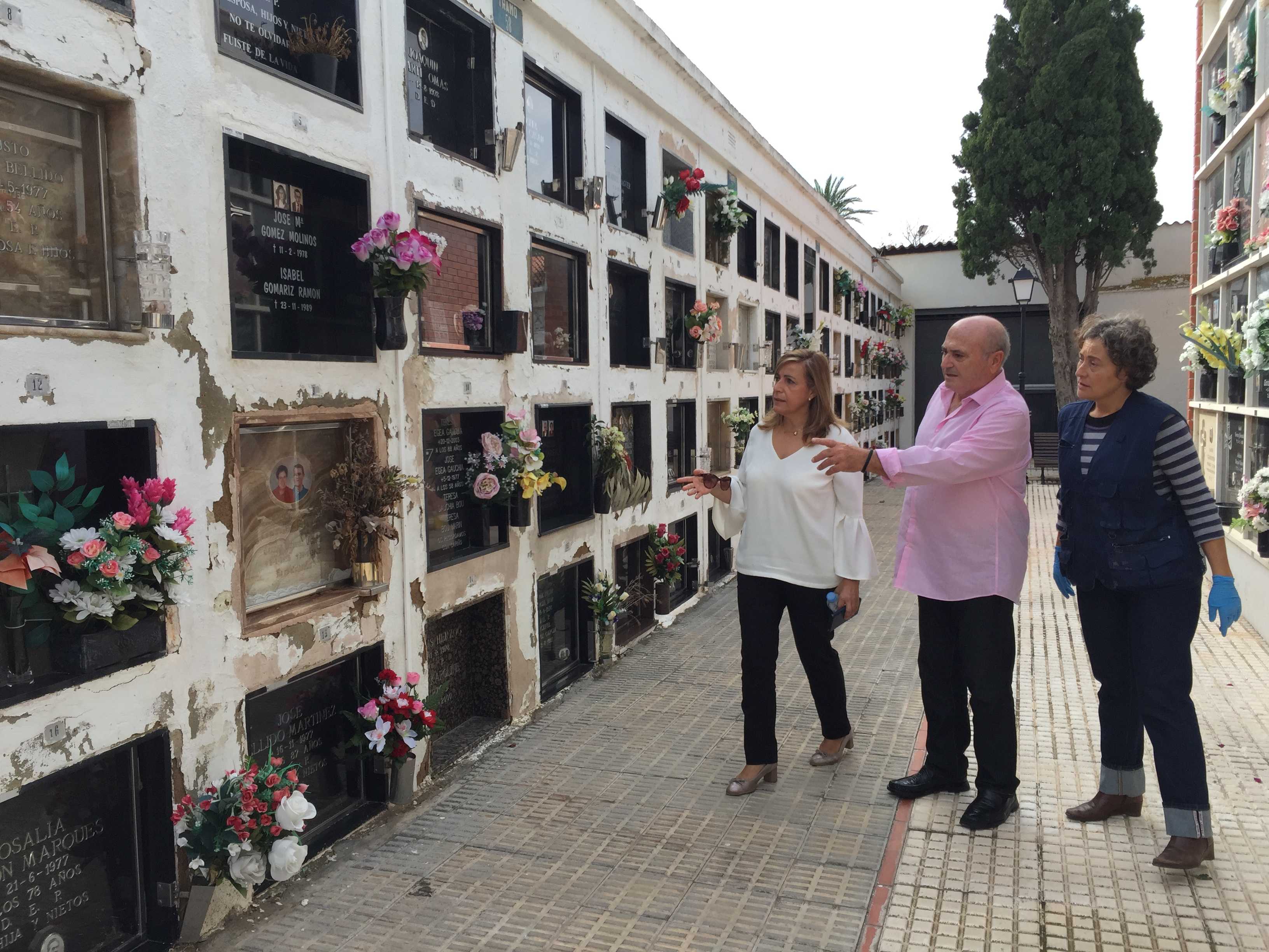 Benicàssim repara las zonas afectadas por la gota fría ante la festividad de Todos los Santos