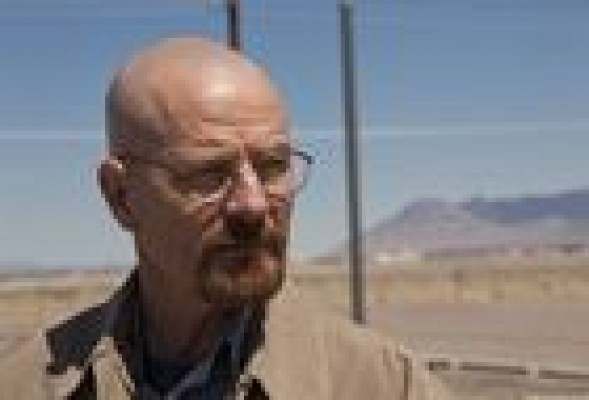 Cranston no da por muerto a Walter White