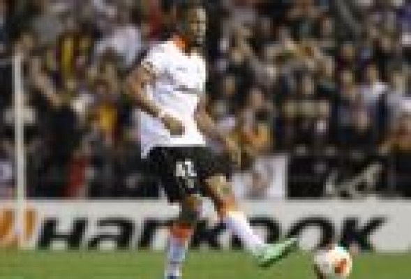Los agentes de Seydou Keita marean al Valencia