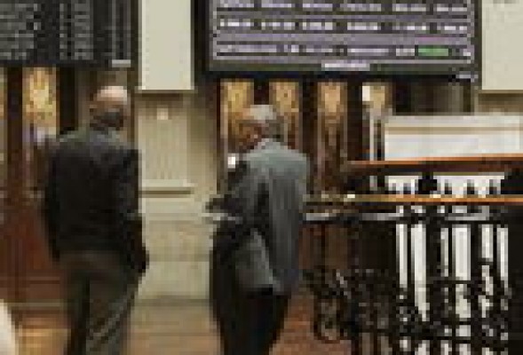 La bolsa 'pasa' de la abdicación del Rey y solo tiene ojos para Mario Draghi