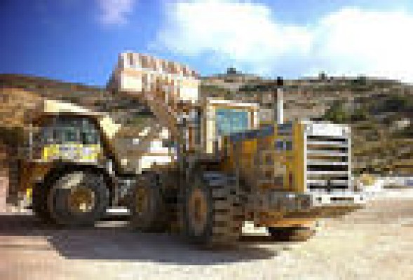 FDC sale del concurso de acreedores y renueva su contrato con Cemex