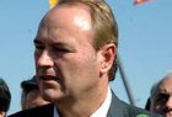 Fabra anuncia bonificaciones del 15% del IRPF para donaciones a universidades y empresas de base tecnológica