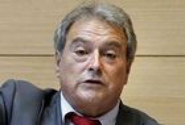 Rus asegura que la gente con hijos en paro no entiende que Rajoy diga que todo va fenomenal