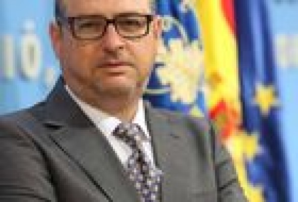 Catalá da un golpe de timón a las universidades en busca de una mejor financiación