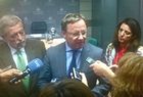 Visita del hombre de negro: Beteta incrementa el control sobre los pagos de la Generalitat
