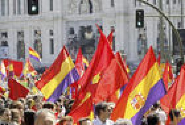 La Policía impedirá exhibir banderas republicanas en el desfile de Felipe VI
