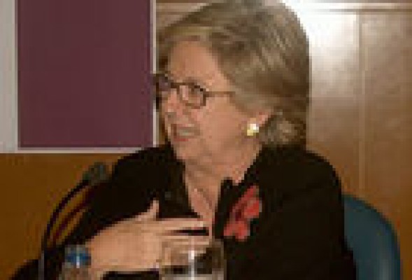 El Síndic acusa al Consell de usar de excusa las exigencias del Gobierno para recortar ayudas