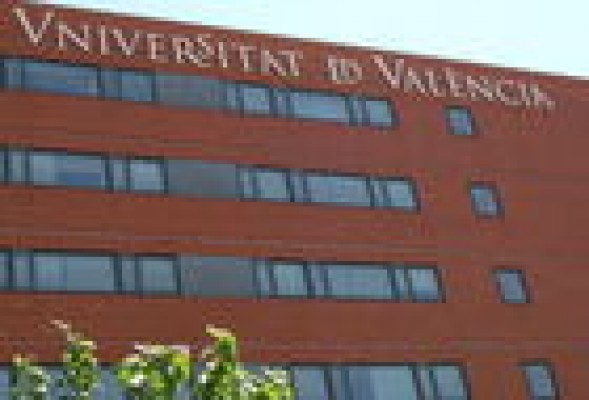 La UV impartirá el doble grado de Turismo-ADE y aprueba 381 títulos propios