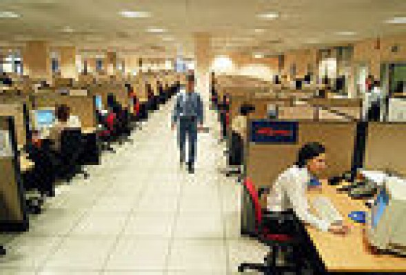 Atento presenta un ERE para unos 800 trabajadores en España que afectará también a la planta de Valencia
