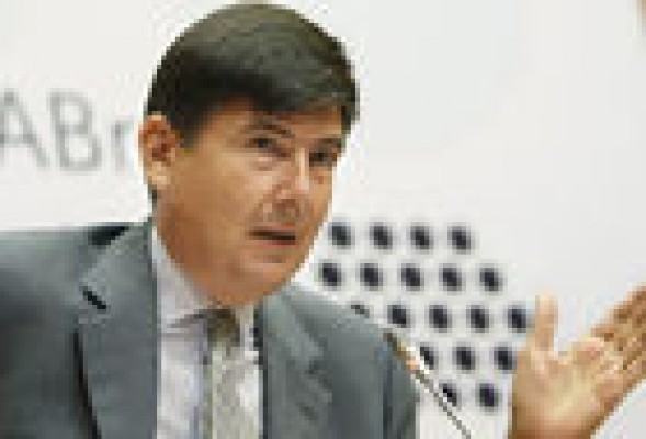 Manuel Pimentel, mediador entre los sindicatos y Coca-Cola Iberian Partners
