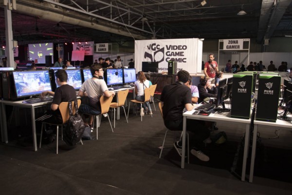 La fira Video Game Comic ha arribat a la seua cinquena edició consolidant públic