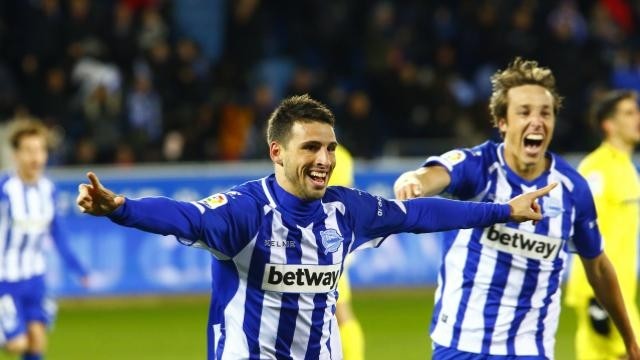 El Alavés devuelve al submarino a la realidad