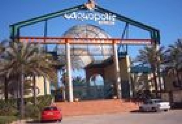 Mezclan por error 4.000 litros de salfumán en un parque acuático de Cullera