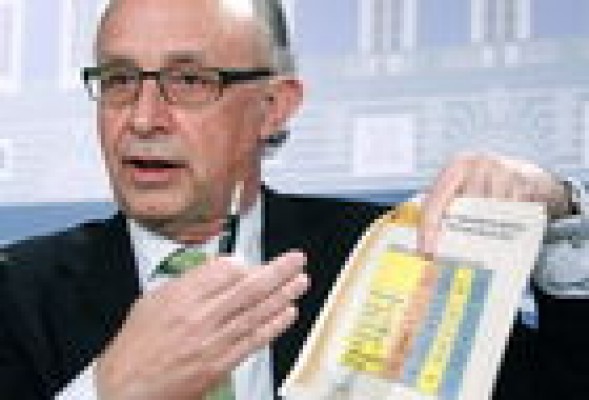 Los cinco datos que dispararon las alarmas de Montoro sobre las cuentas valencianas