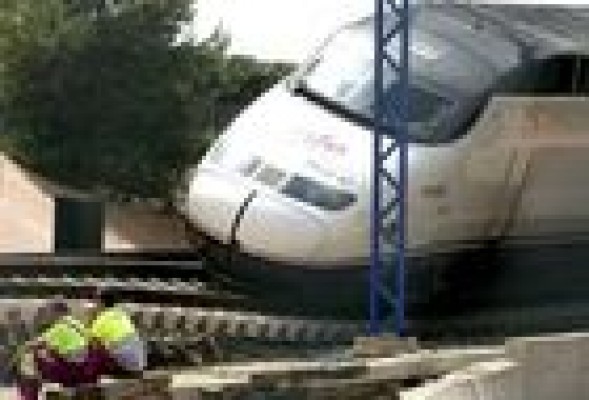 Reanudan el tráfico en una de las vías del AVE Alicante-Albacete