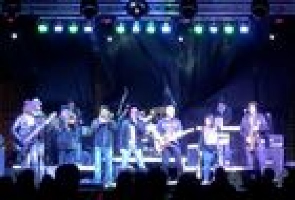 La Fístula Vallkànika abrirá en el Clot de la Font de Tavernes el festival Sete Sóis Sete Luas