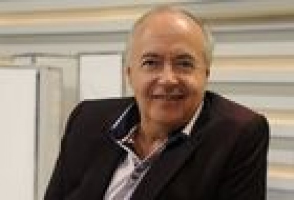 José Luis Moreno maniobra para salvar su contrato del Teatro El Musical
