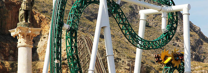 La atracción de Terra Mítica en la que falleció un joven estaba en regla y recién revisada