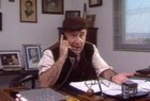 Vicente Escrivá: el niño huérfano y ambicioso que viajó del falangismo al destape