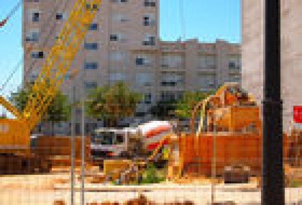 Las máquinas vuelven a Sociópolis: Lobe construye una torre