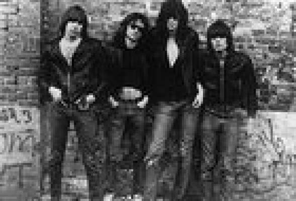The Ramones entran en la leyenda del rock: adiós a Tommy